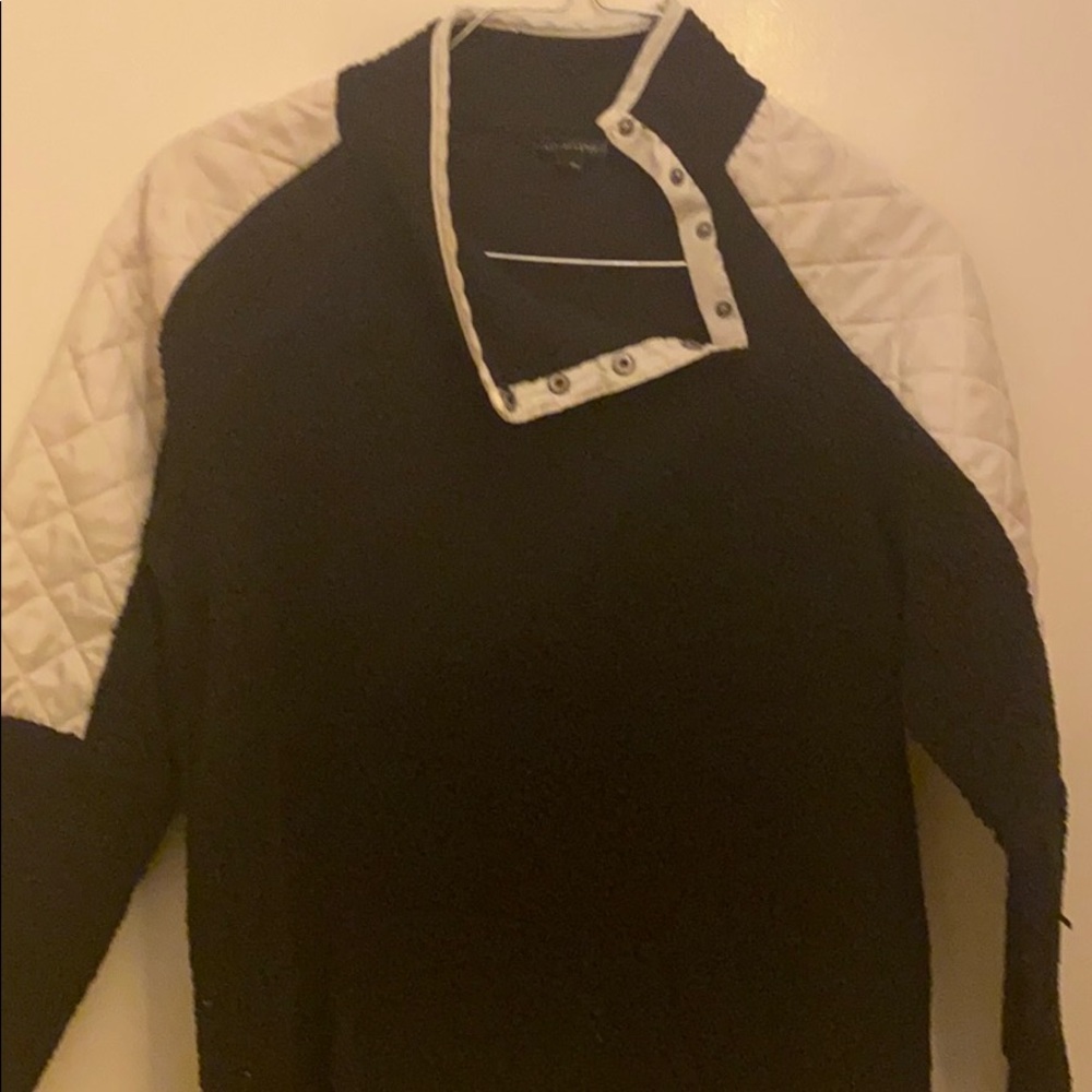 Very cute, and warm! Only worn about three times!